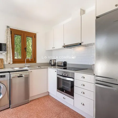 Caterina Cala En Porter (Menorca)